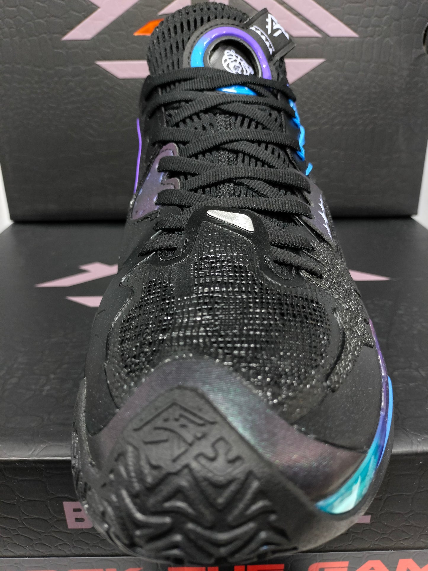 Anta Kyrie Shock Wave 5 'Dark Matter'