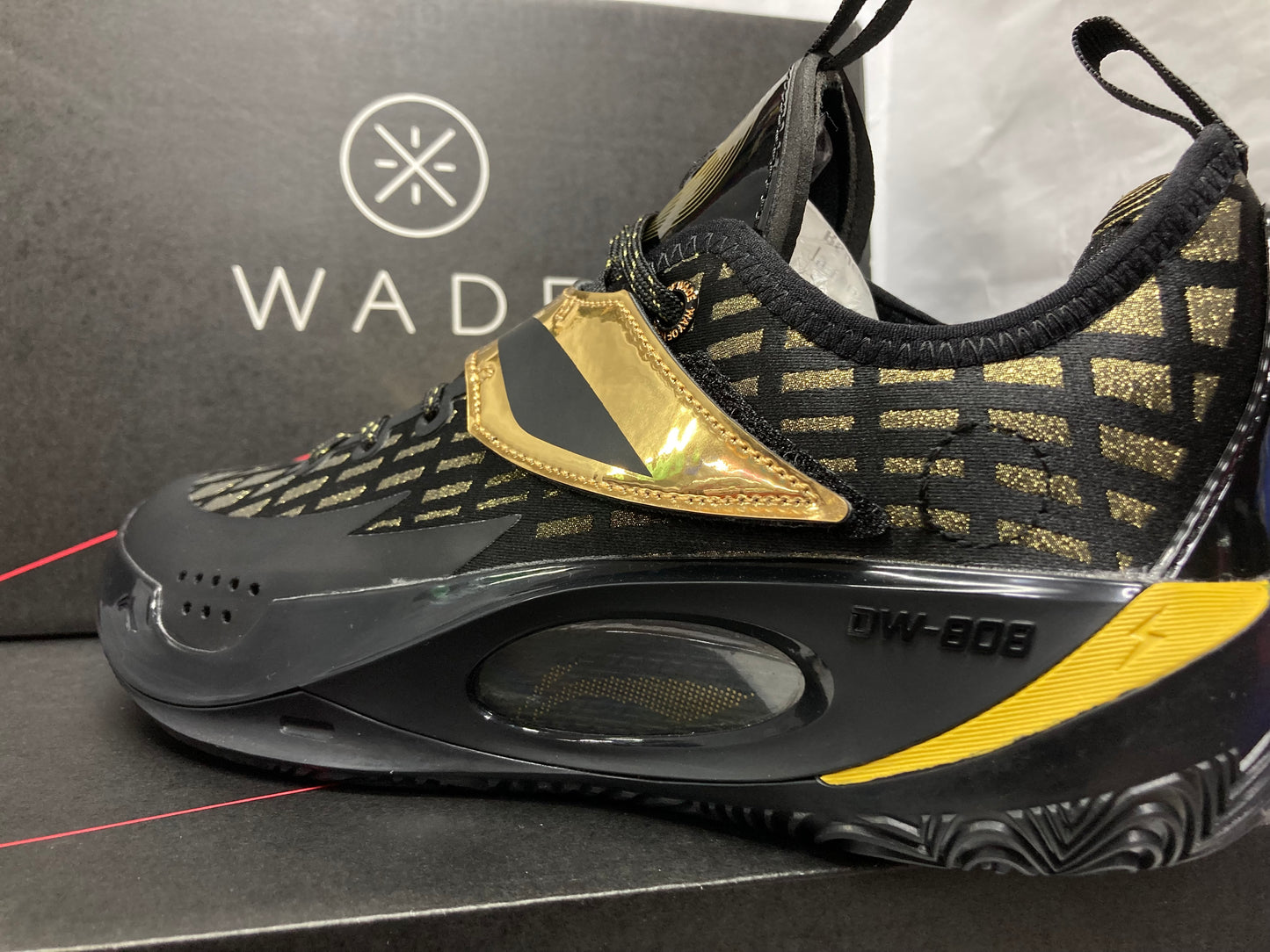 Li-Ning Men WADE 808 2 On Court