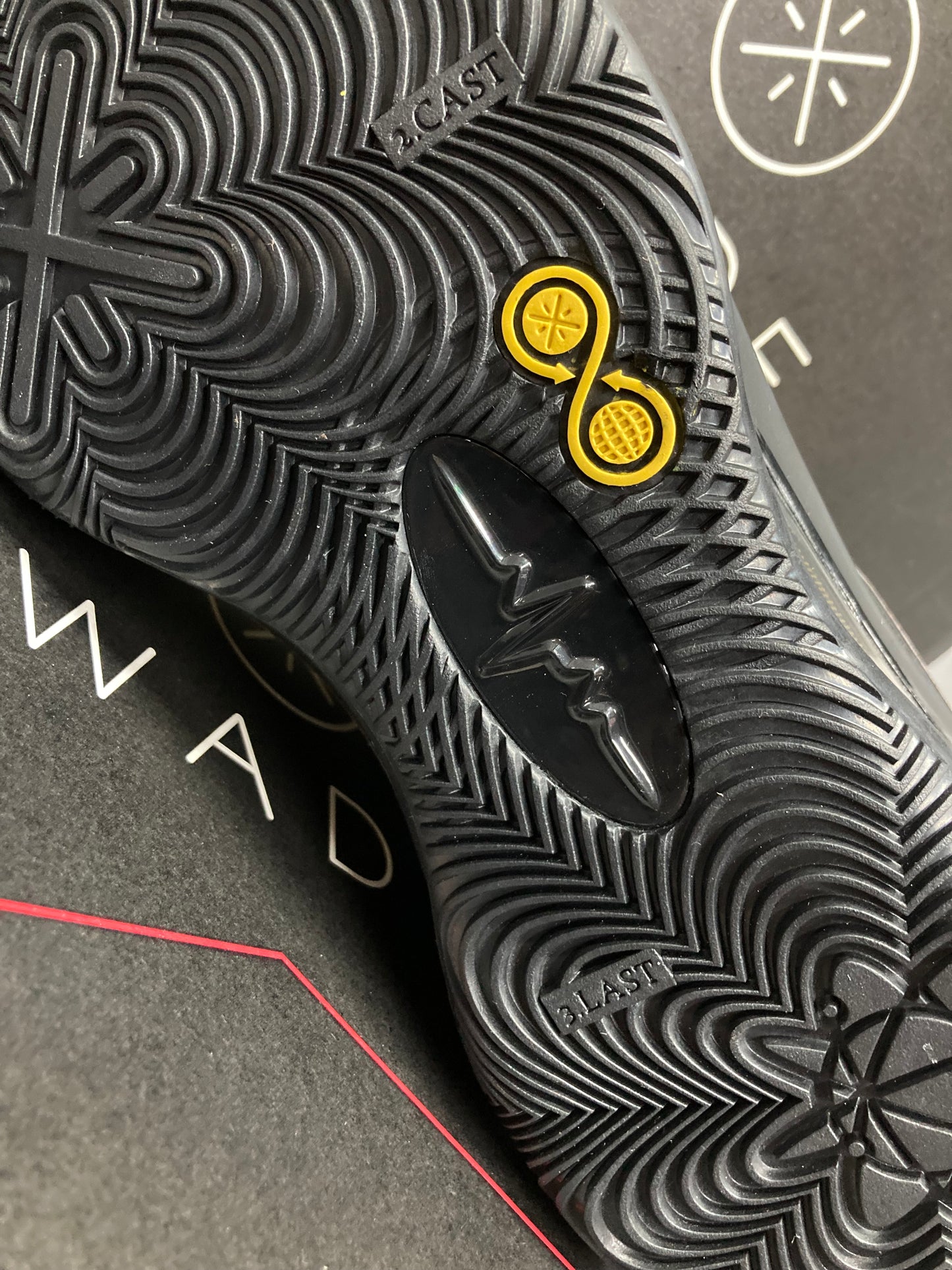 Li-Ning Men WADE 808 2 On Court