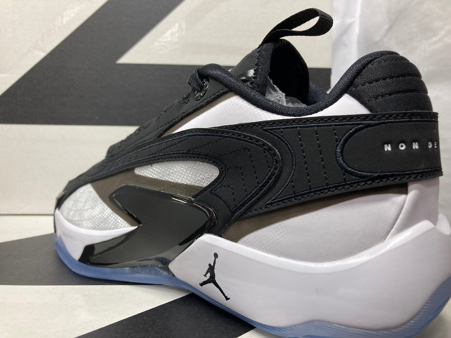 Jordan Luka 2 TB 'Black White'