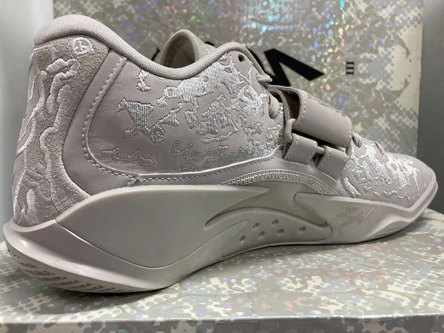 Jordan Zion 3 M.U.D. SE 'Light Bone'