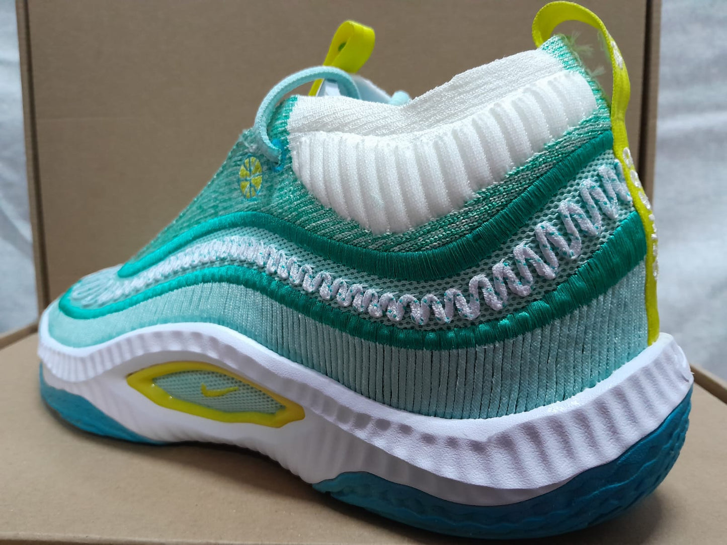 Nike'Cosmic Unity 3 'Joy'