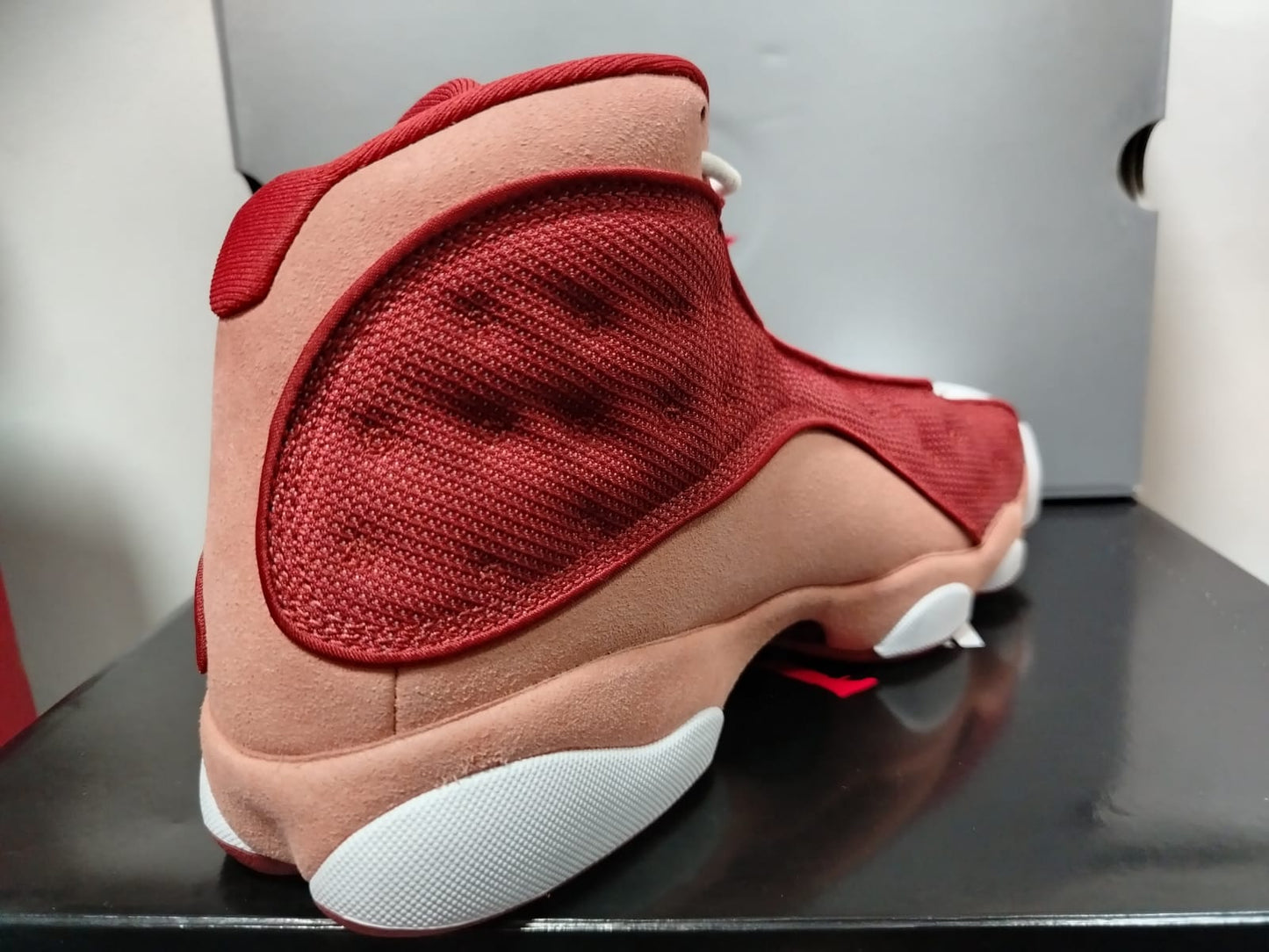 Air Jordan 13 Retro «Dune Red»