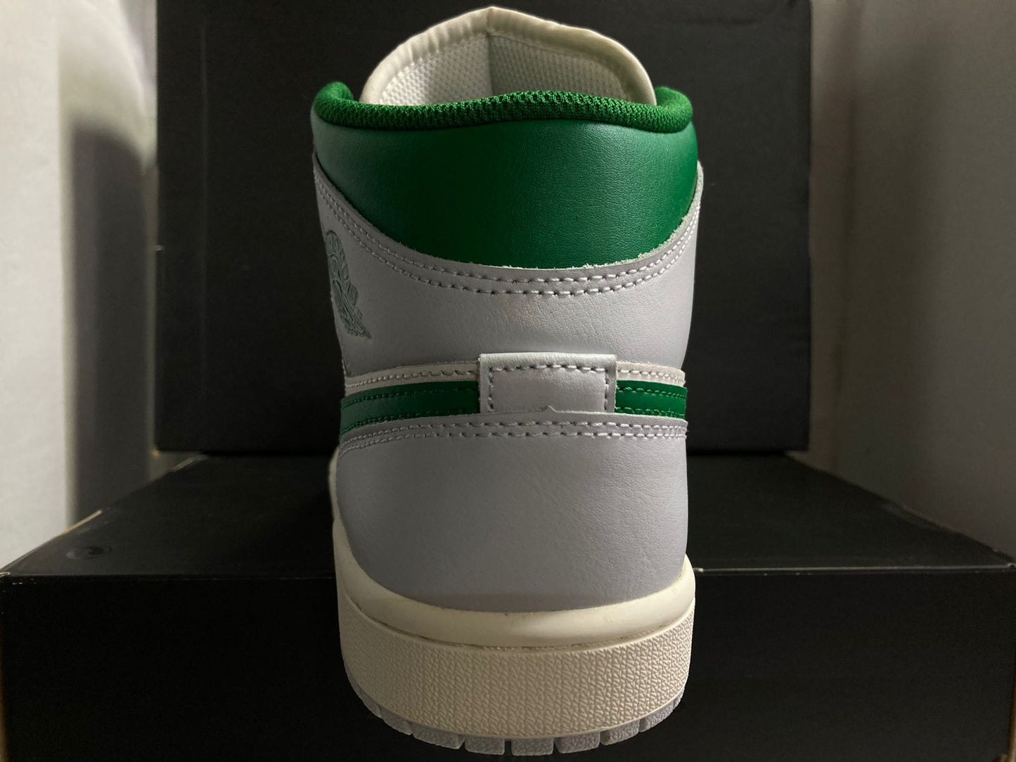 Air Jordan 1 Mid 'Summit White Lucky Green'