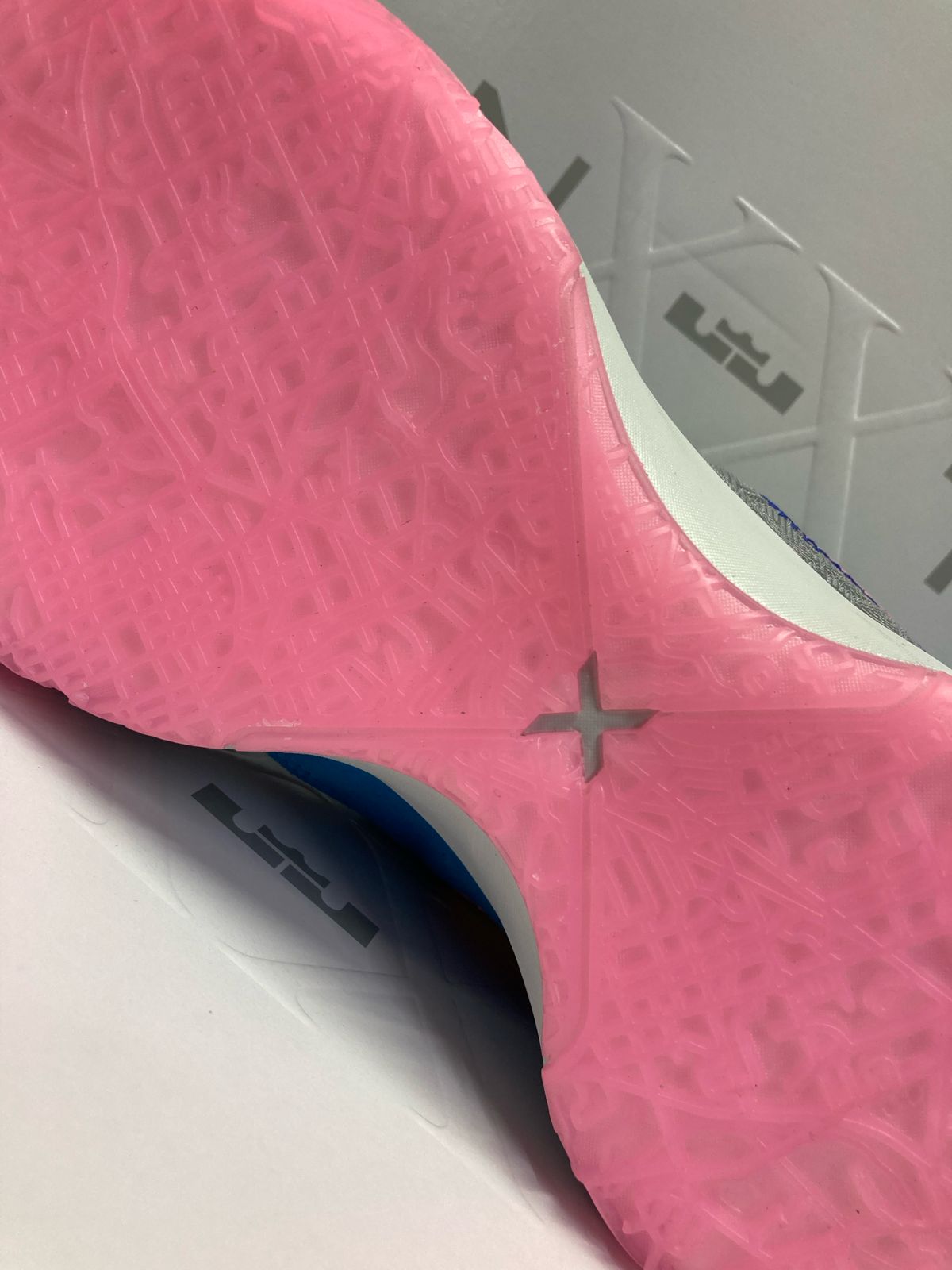 Nike Zoom LeBron NXXT Gen '1984'