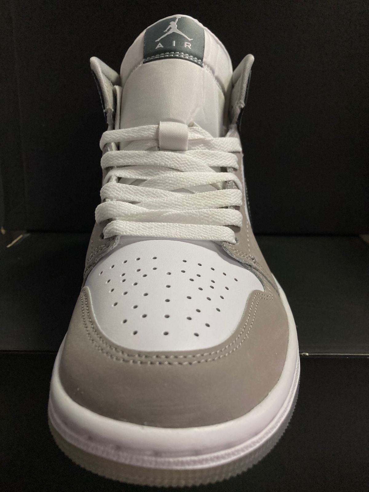 Air Jordan 1 Mid SE 'Patent Cool Grey'