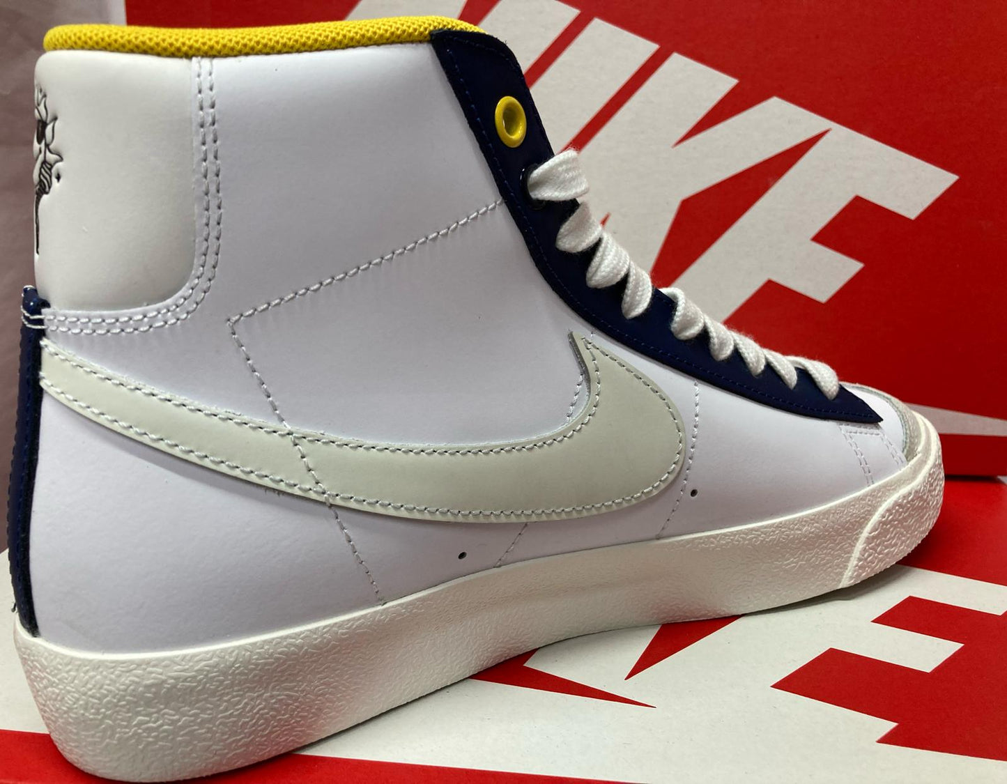 Nike Blazer Mid '77 GS 'UV Reactive'