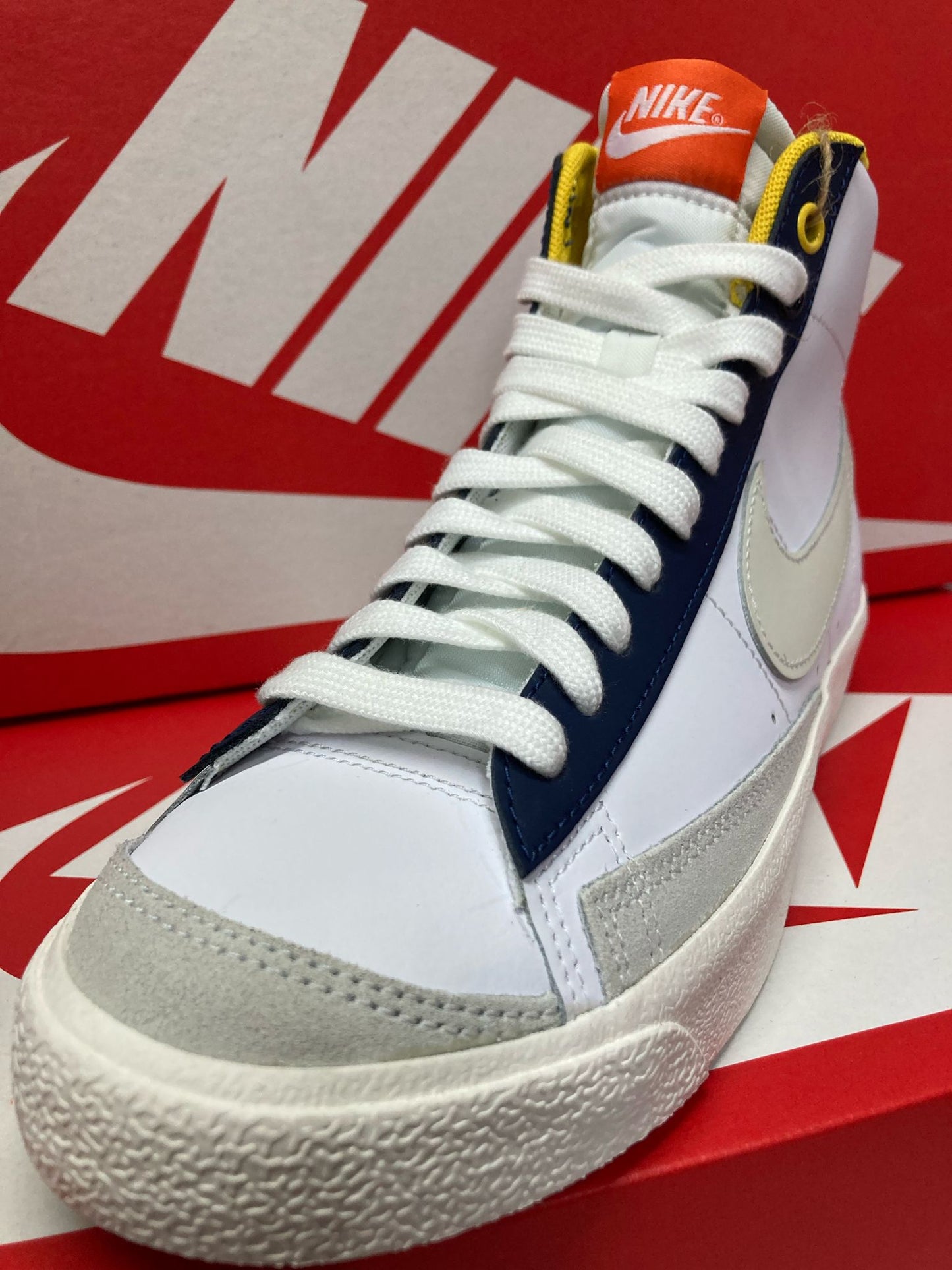 Nike Blazer Mid '77 GS 'UV Reactive'