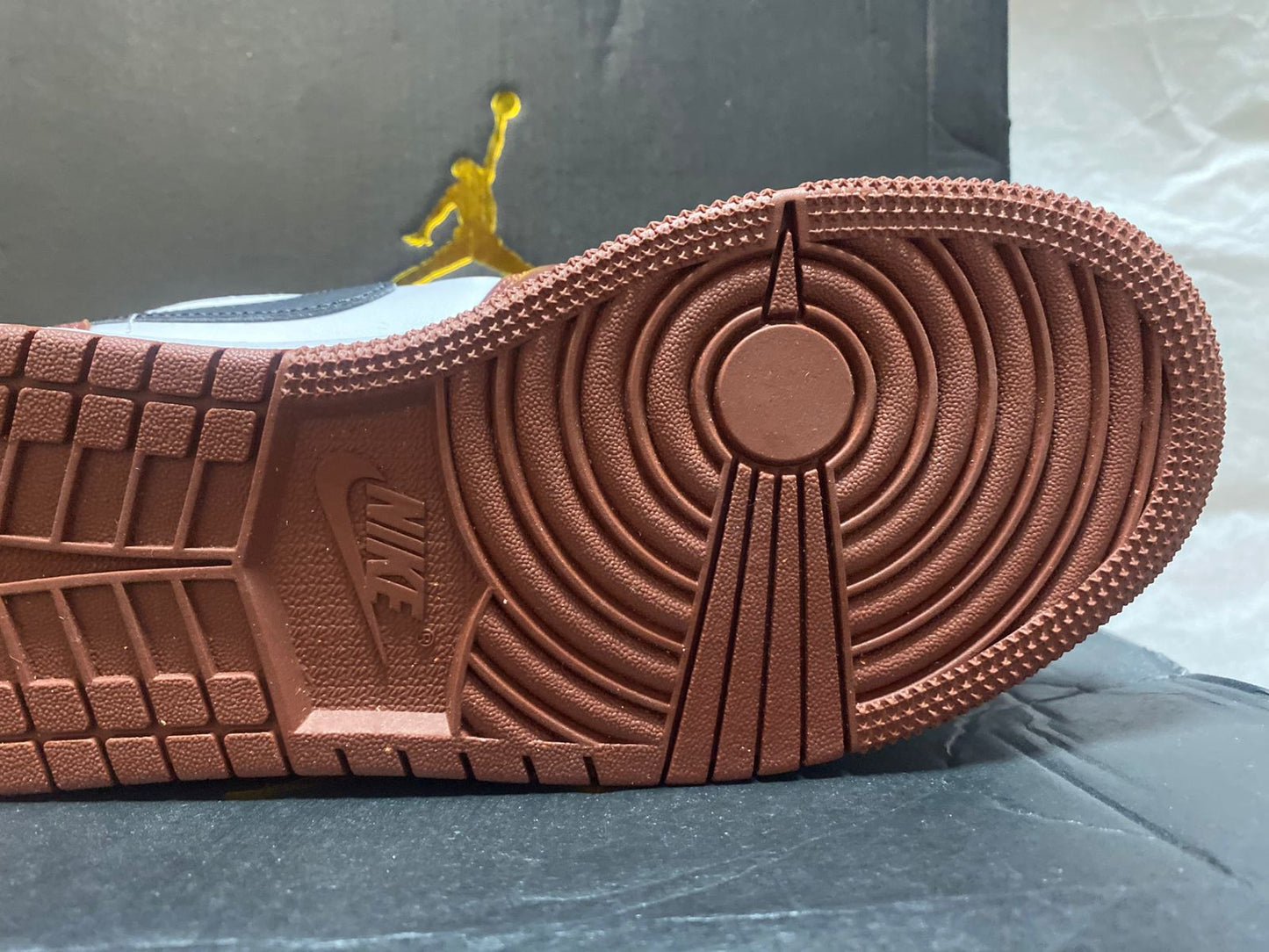 Air Jordan 1 Low GS 'Dark Pony'