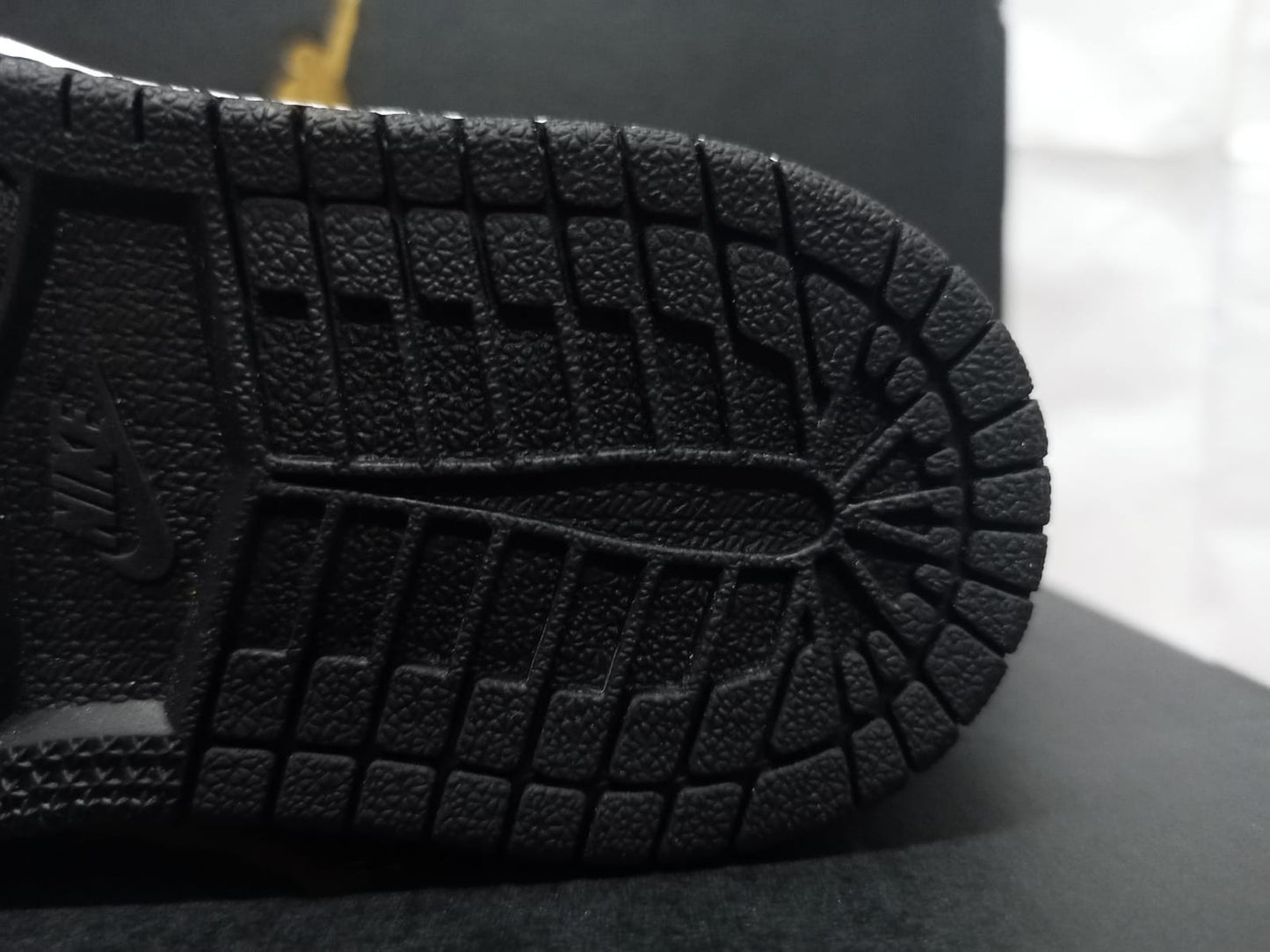 Air Jordan 1 Mid TD 'Lucky Green'