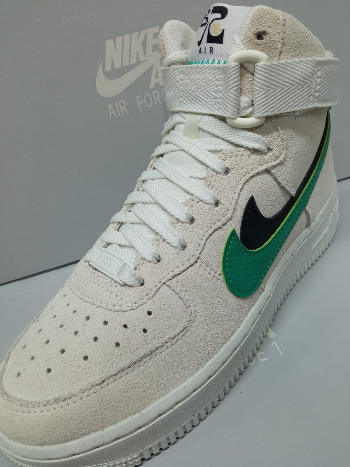 Nike Air Force 1 High SE '82 Wmns Neptune Green'