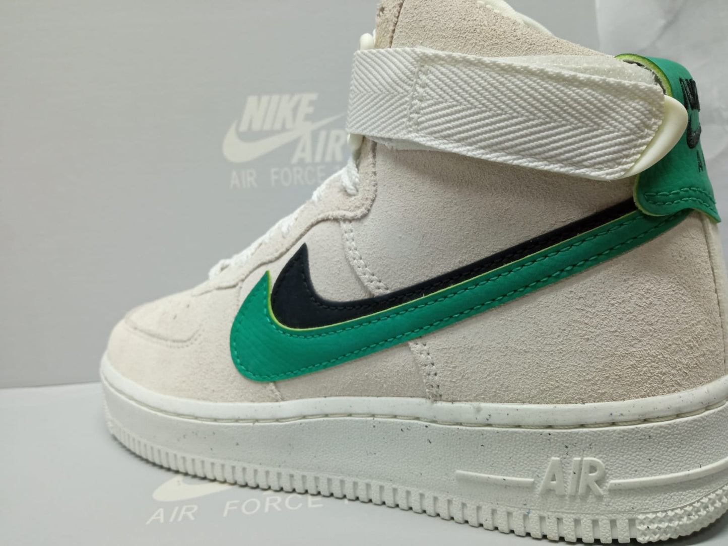 Nike Air Force 1 High SE '82 Wmns Neptune Green'