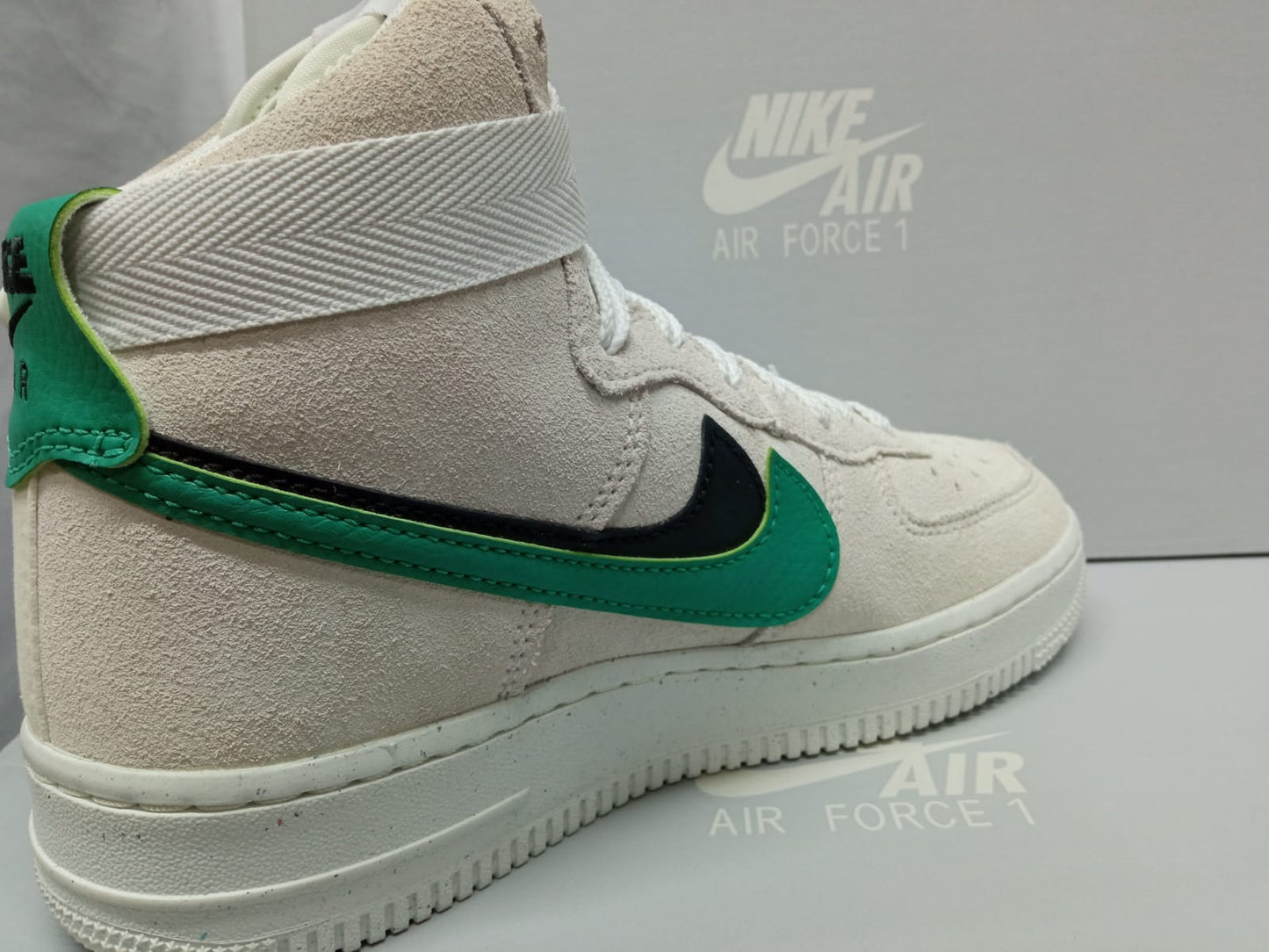 Nike Air Force 1 High SE '82 Wmns Neptune Green'
