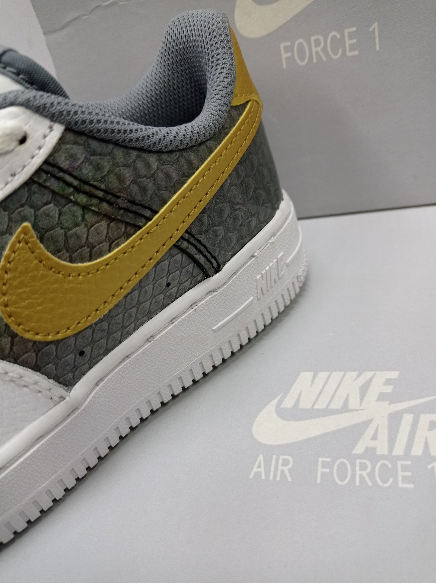 Nike Air Force 1 Gold Dragon