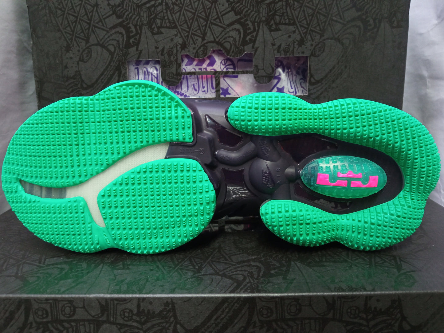 Nike LeBron 19 ''DJ Bron''