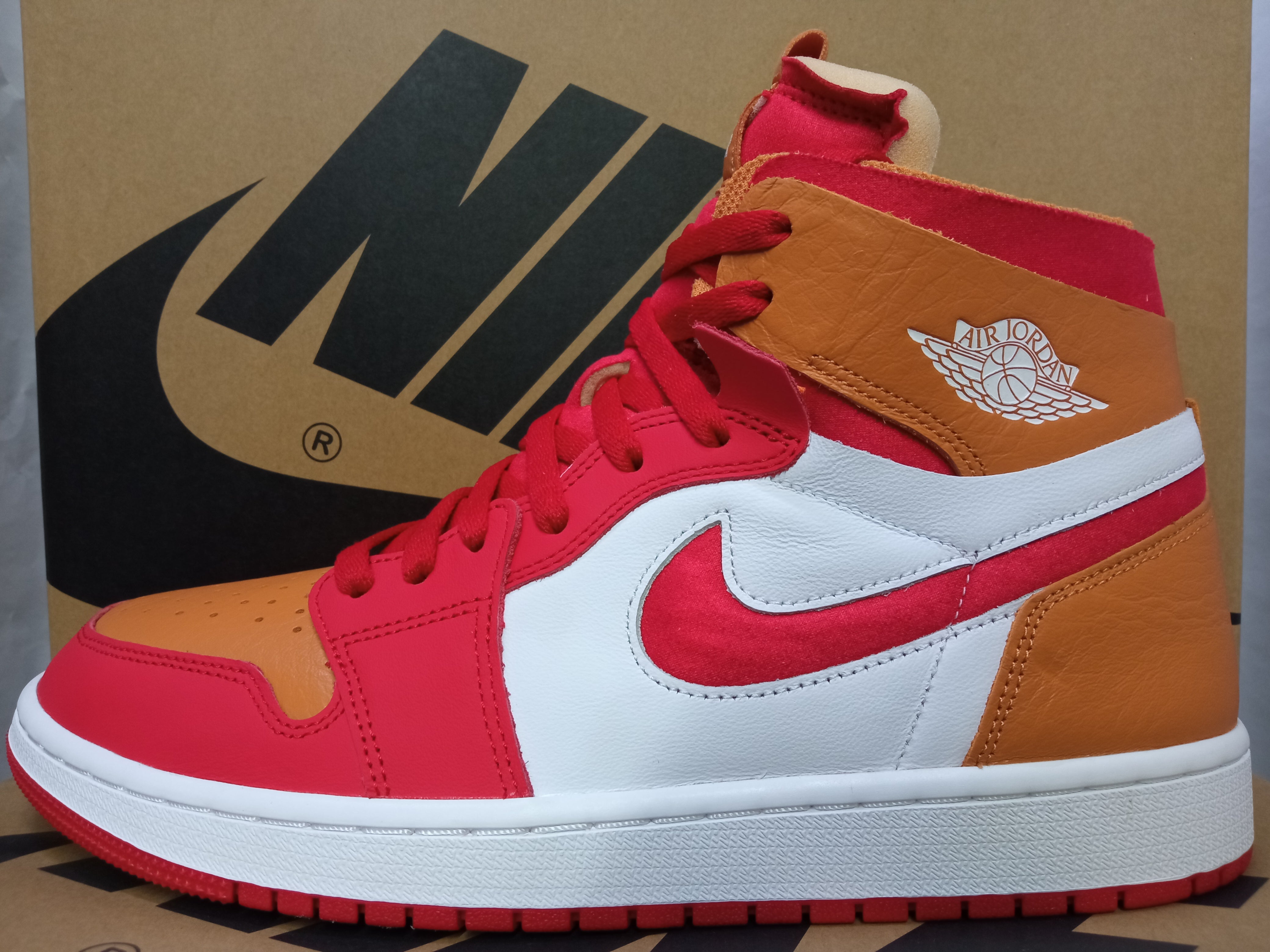 Air Jordan 1 Zoom Air Comfort Wmns 'Fire Red Hot Curry' – La Casa