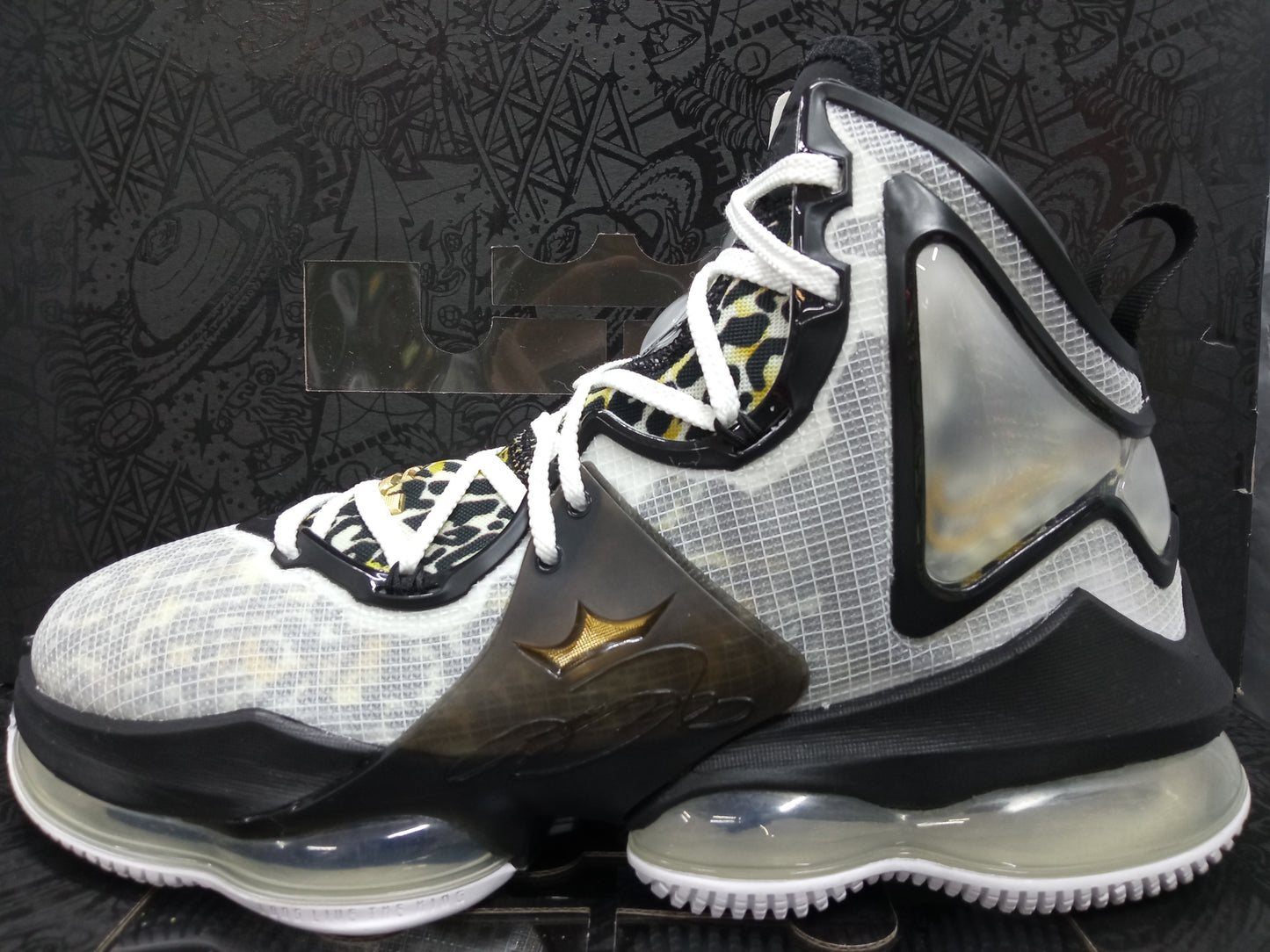 Nike Lebron 19 'Royalty'