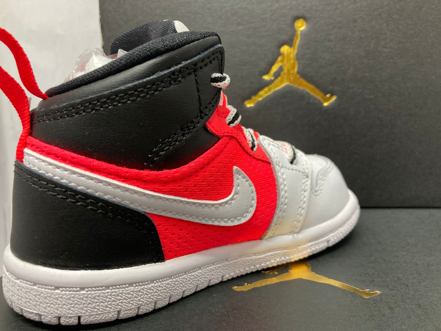 Air Jordan 1 Mid SE TD 'White Infrared'