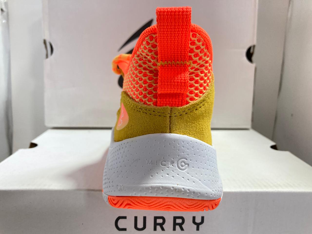 Under Armour  Youth Curry