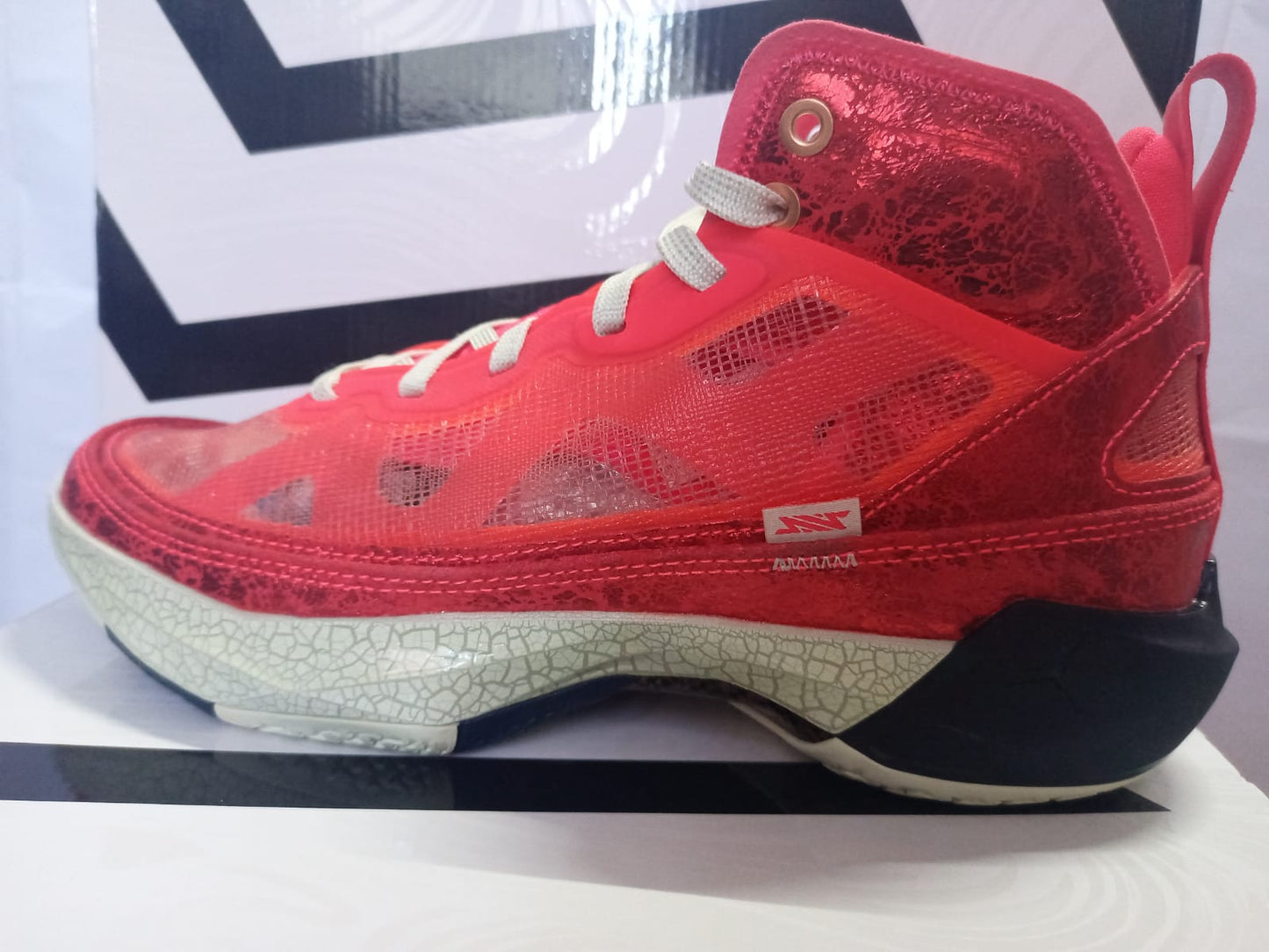 Air Jordan 37 'Siren Red'x Rui Hachimura