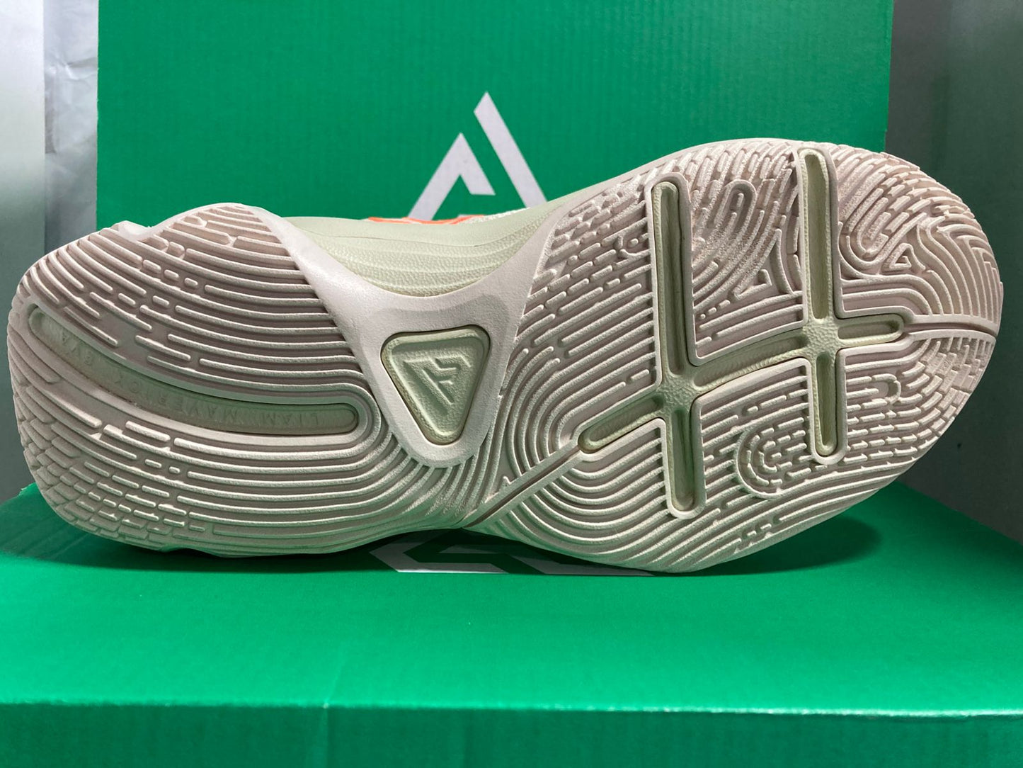 Nike Giannis Immortality 4 GS 'Light Khaki'