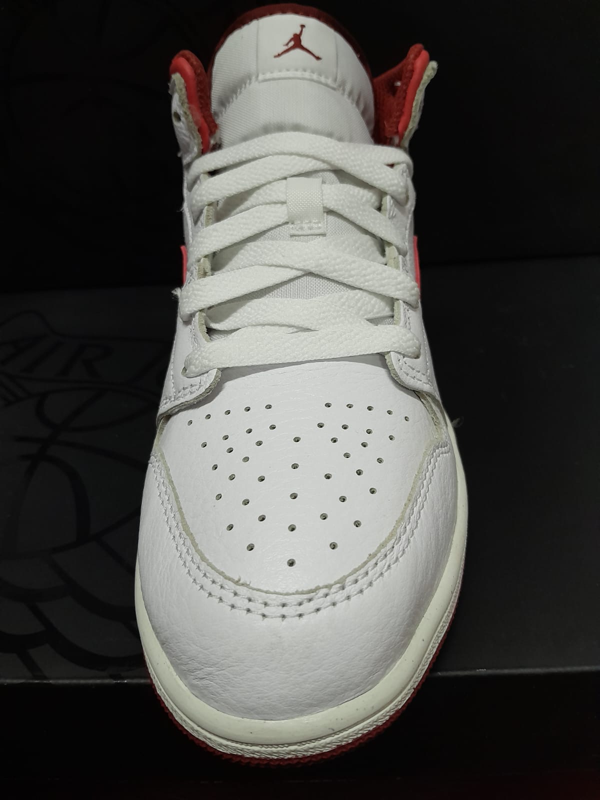 Air Jordan 1 Mid SE 'White Dune Red'