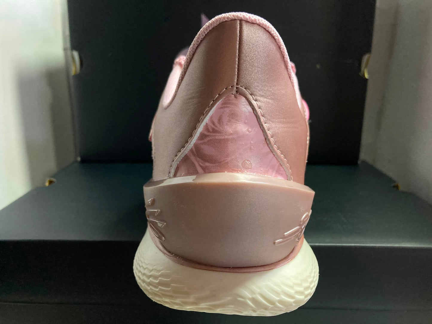 Curry Brand Curry Fox 1 'Reign Rose'