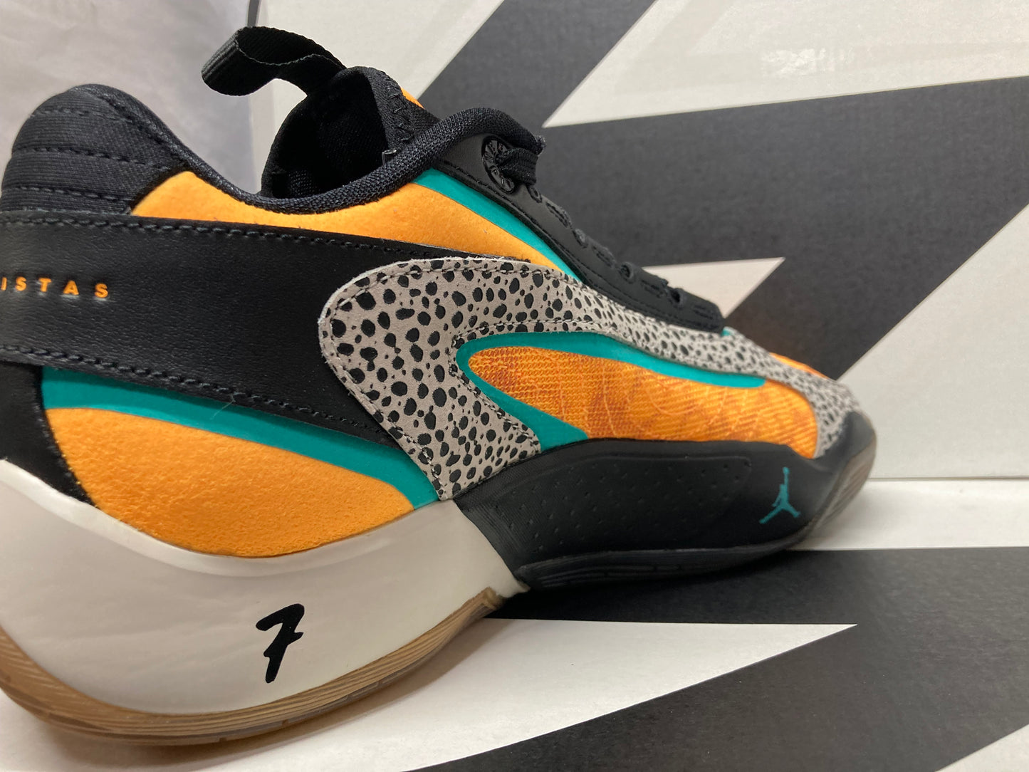 Jordan Luka 2 'The Pitch'