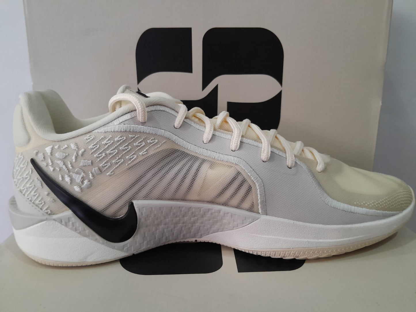 Nike Wmns Sabrina 2 'Relentless'