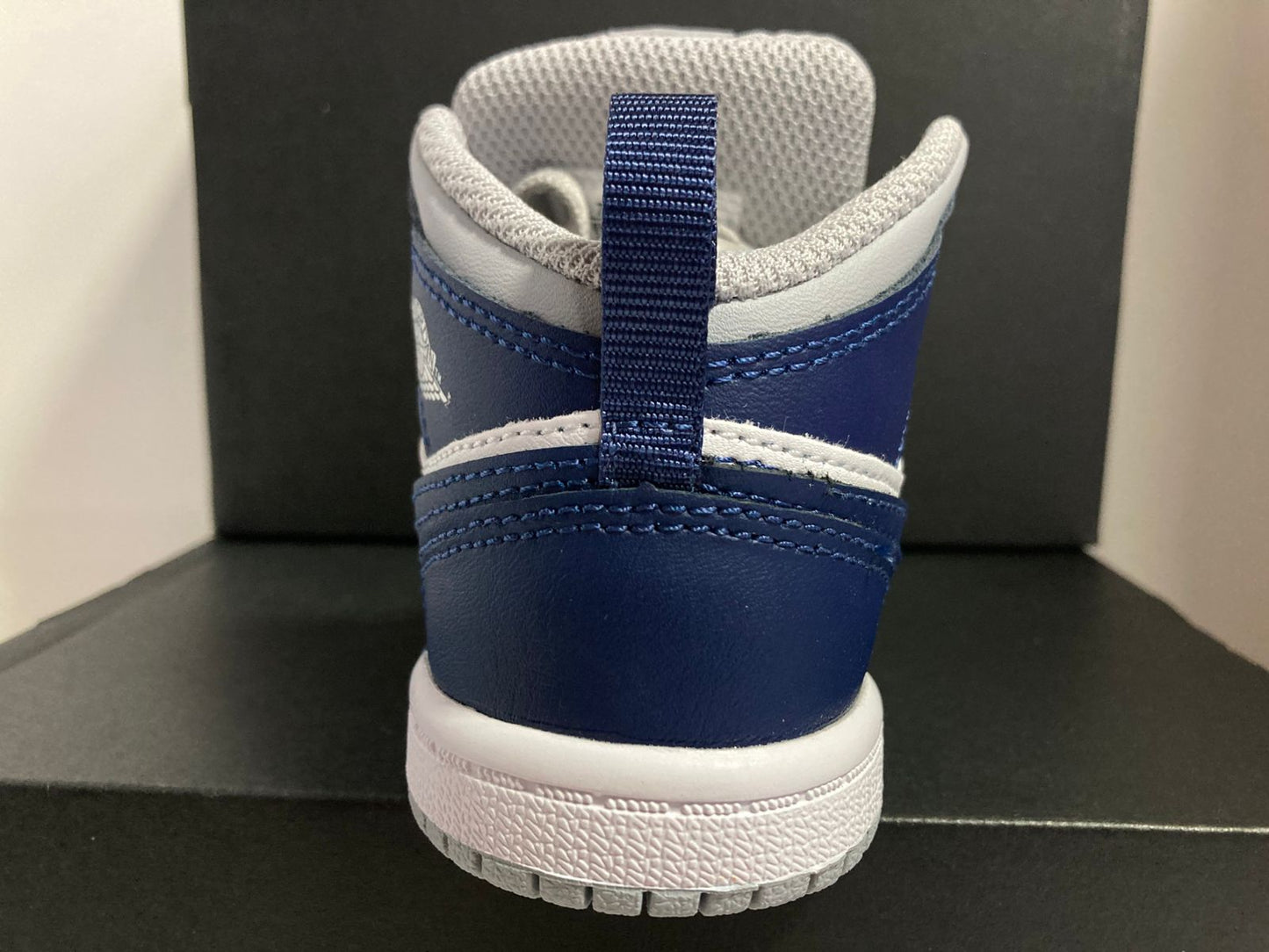 Nike Air Jordan 1 Mid TD 'Wolf Grey Midnight Navy'