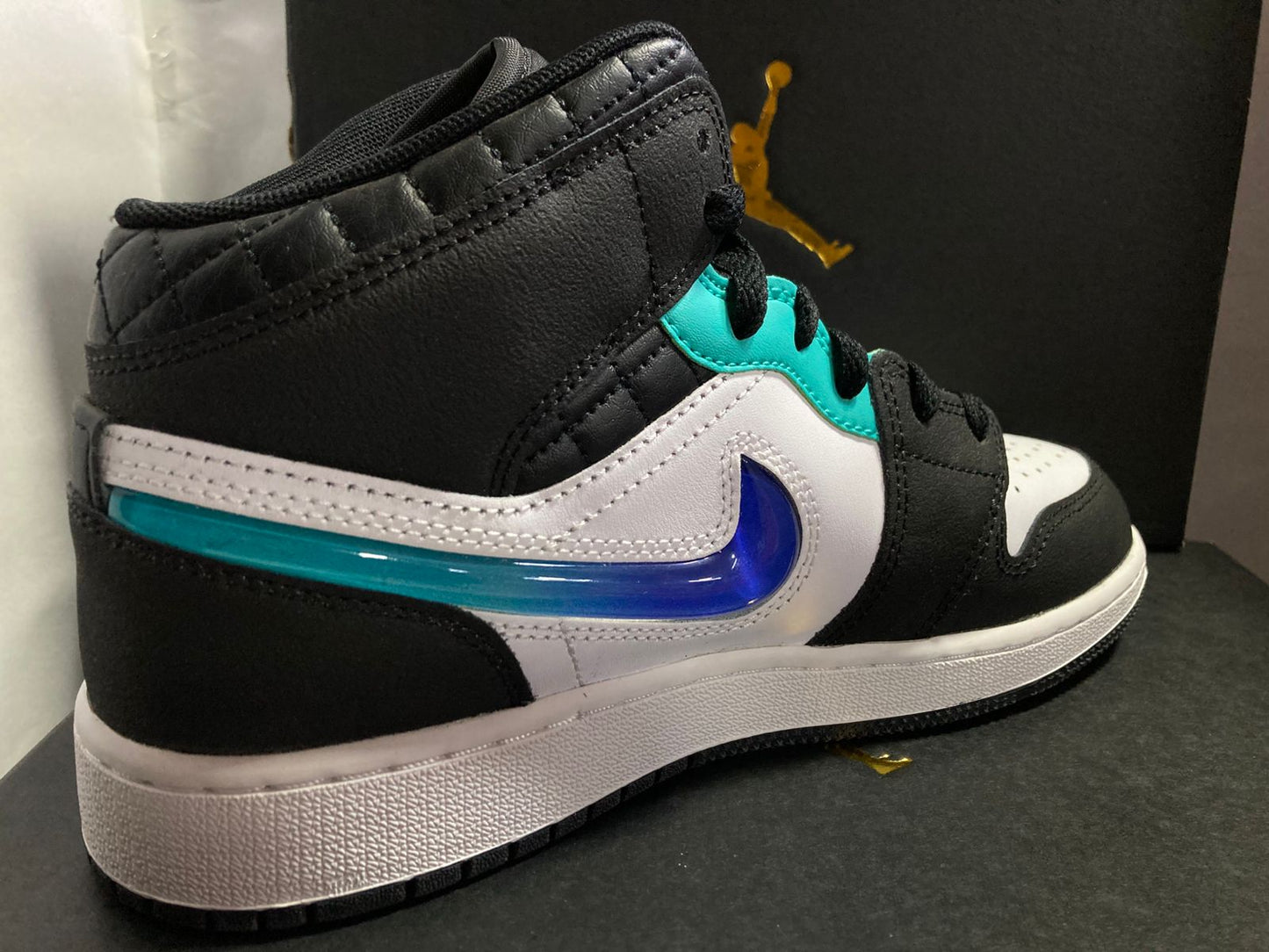 Air Jordan 1 Mid SE GS 'Formula 23 Pack'