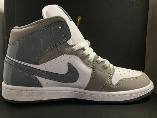 Air Jordan 1 Mid SE 'Patent Cool Grey'