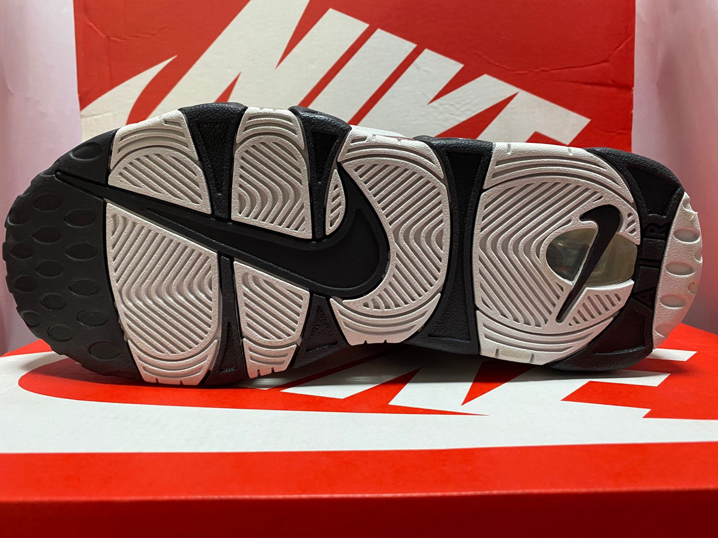 Nike Air More Uptempo Low 'Black Photon Dust'