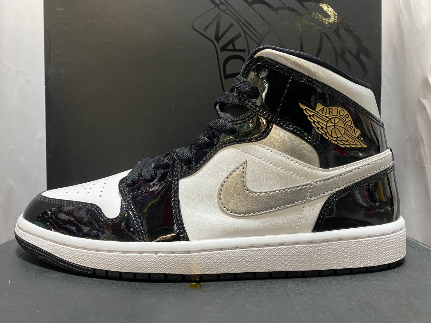 Nike Air Jordan 1 Mid SE 'Black White Metallic Silver'