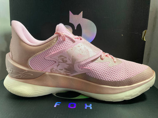 Curry Brand Curry Fox 1 'Reign Rose'