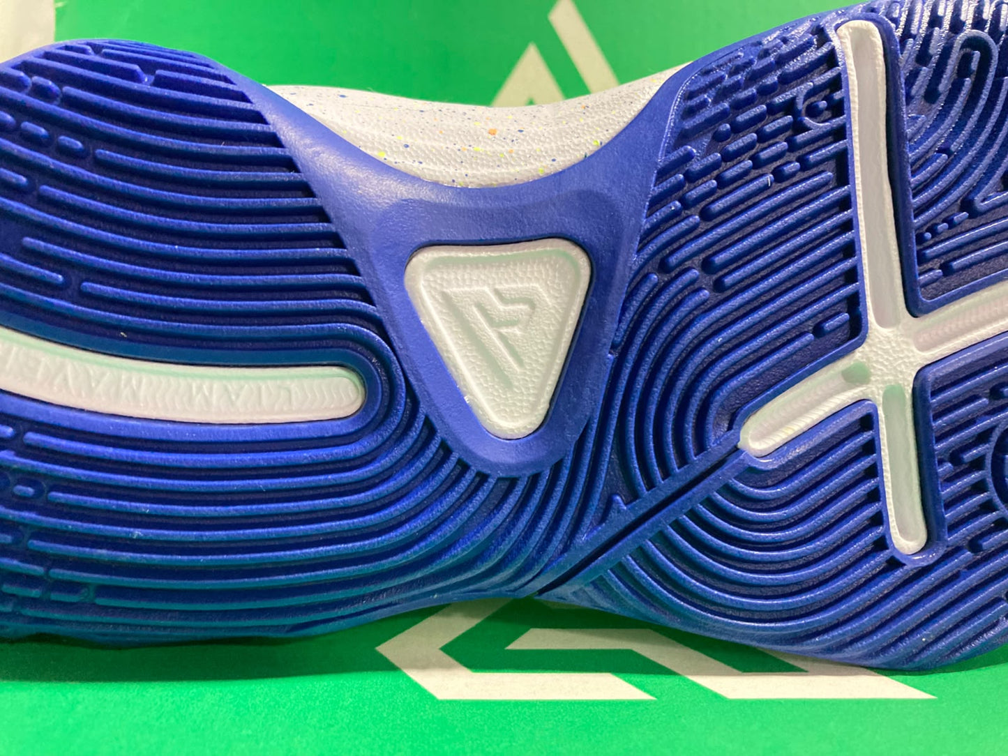 Nike Giannis Immortality 4 SE GS 'Volt Ice'