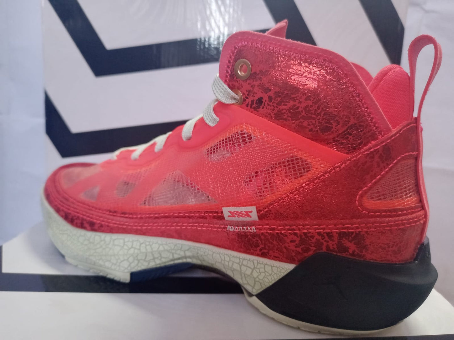 Air Jordan 37 'Siren Red'x Rui Hachimura