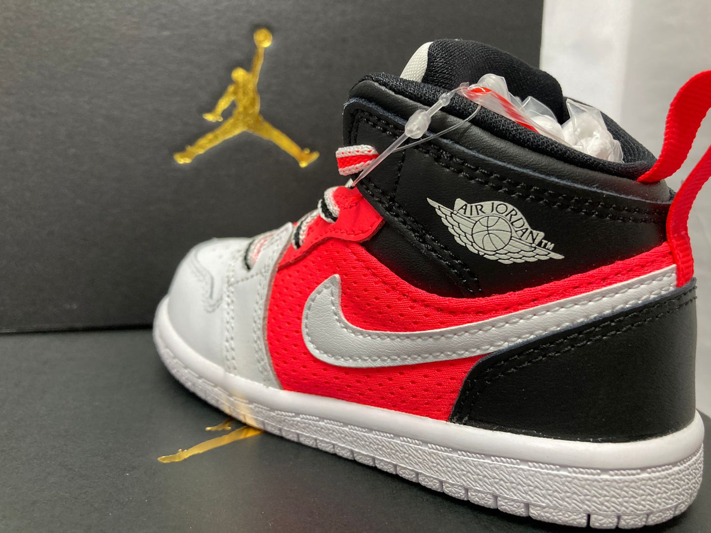 Air Jordan 1 Mid SE TD 'White Infrared'