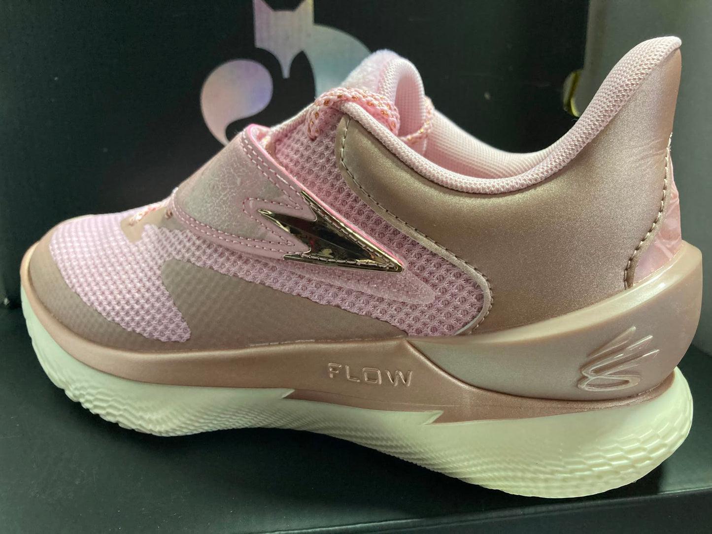 Curry Brand Curry Fox 1 'Reign Rose'