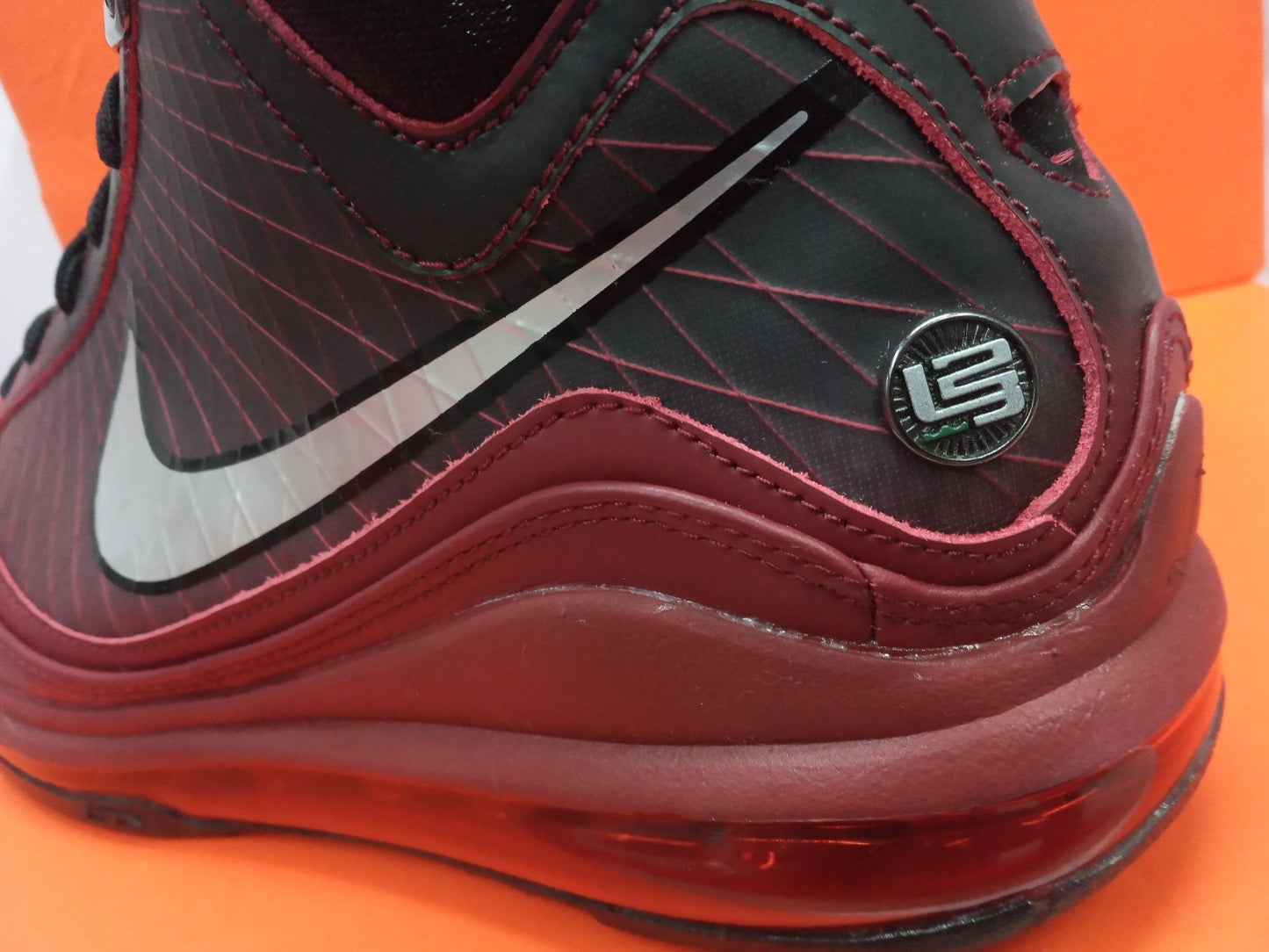 Nike Air Max LeBron 7 Retro GS Christmas 2019