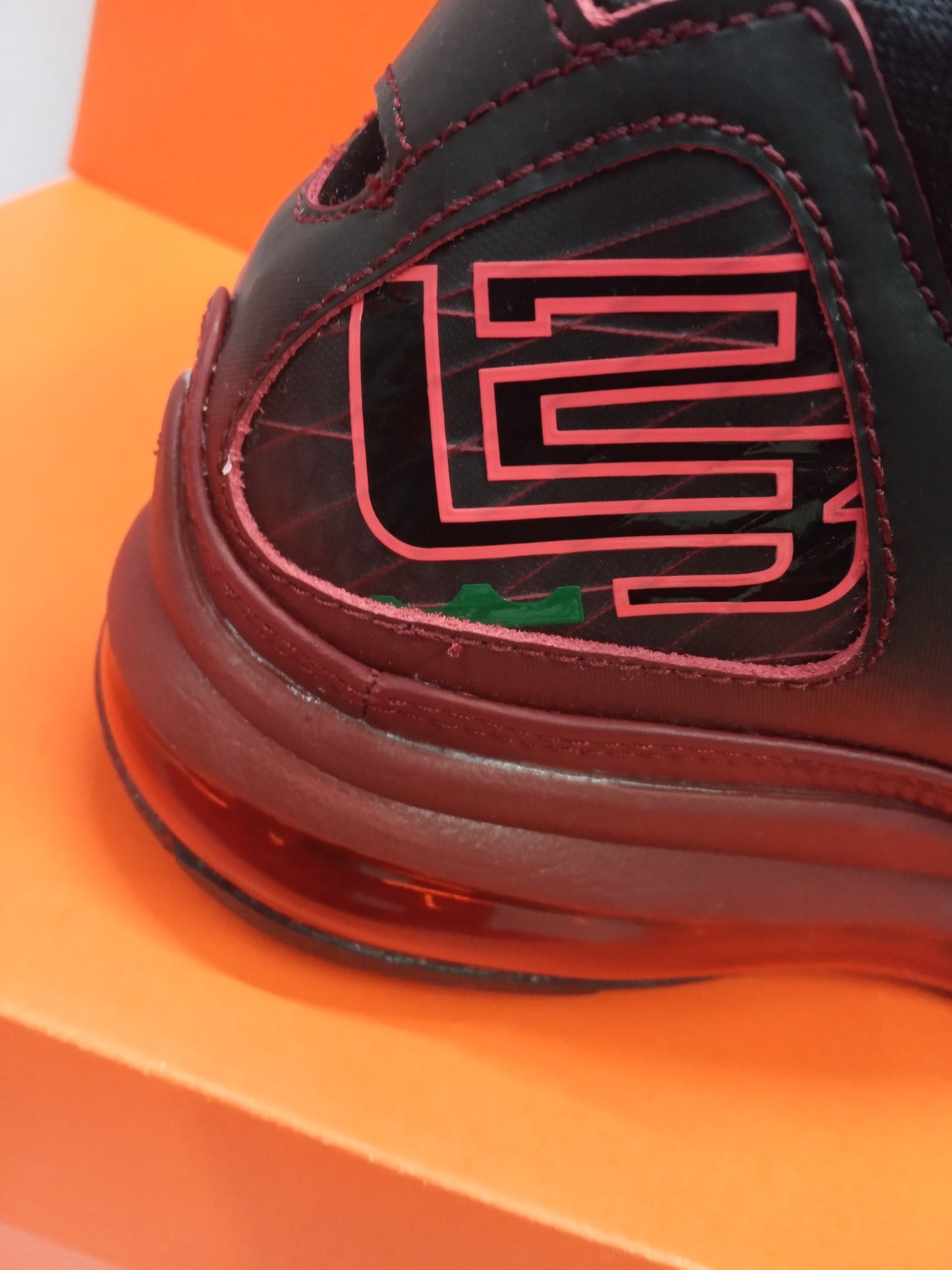 Nike Air Max LeBron 7 Retro GS Christmas 2019