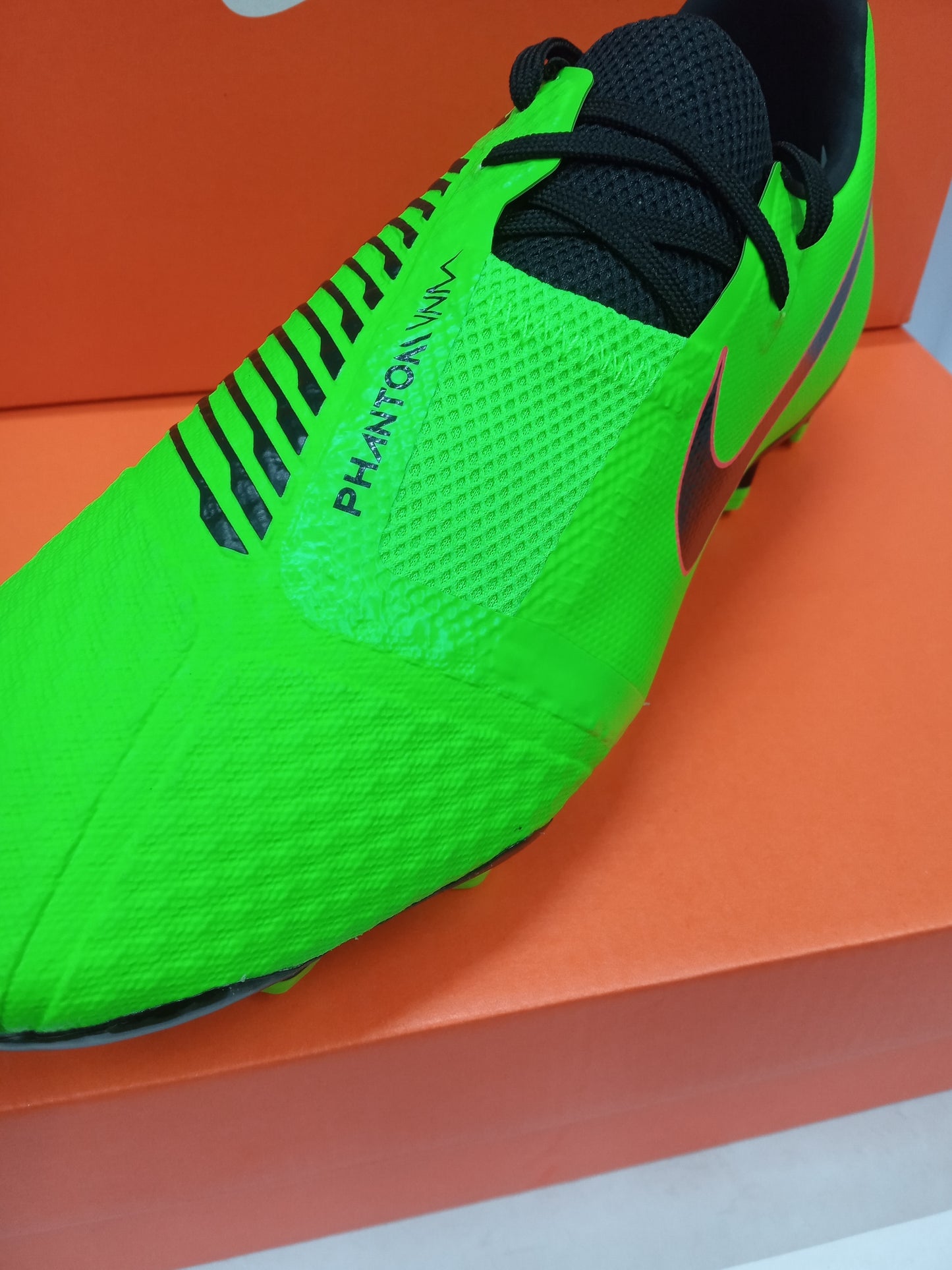 Nike Phantom Venom Academy FG