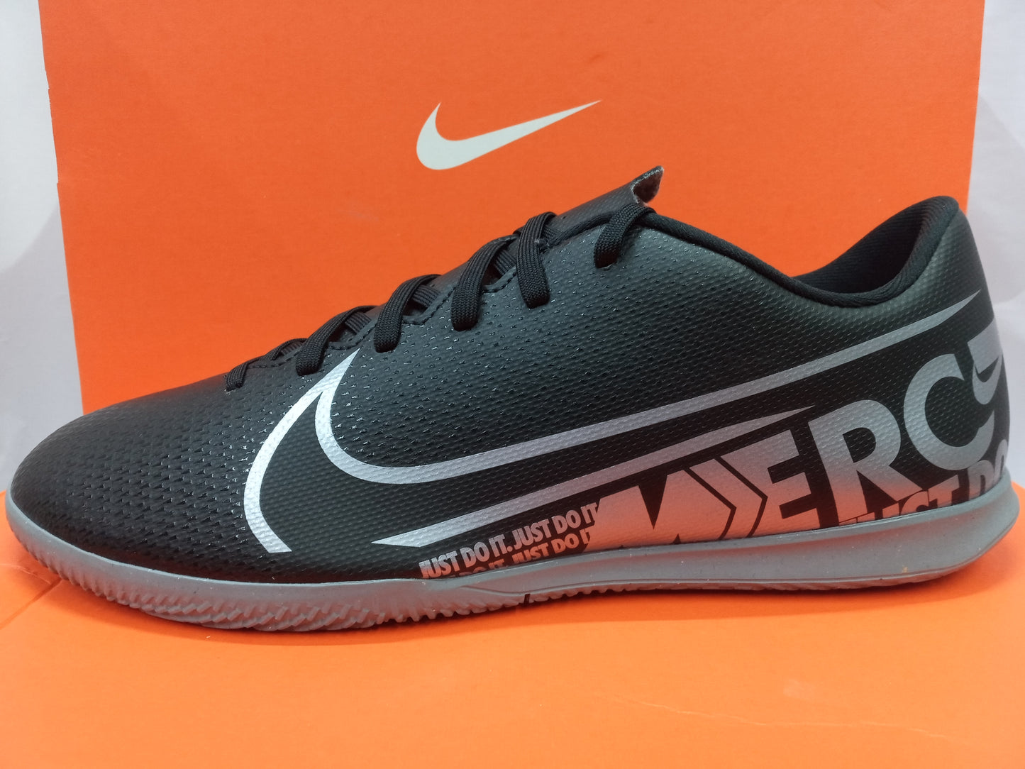 Nike Mercurial Vapor 13 Club IC