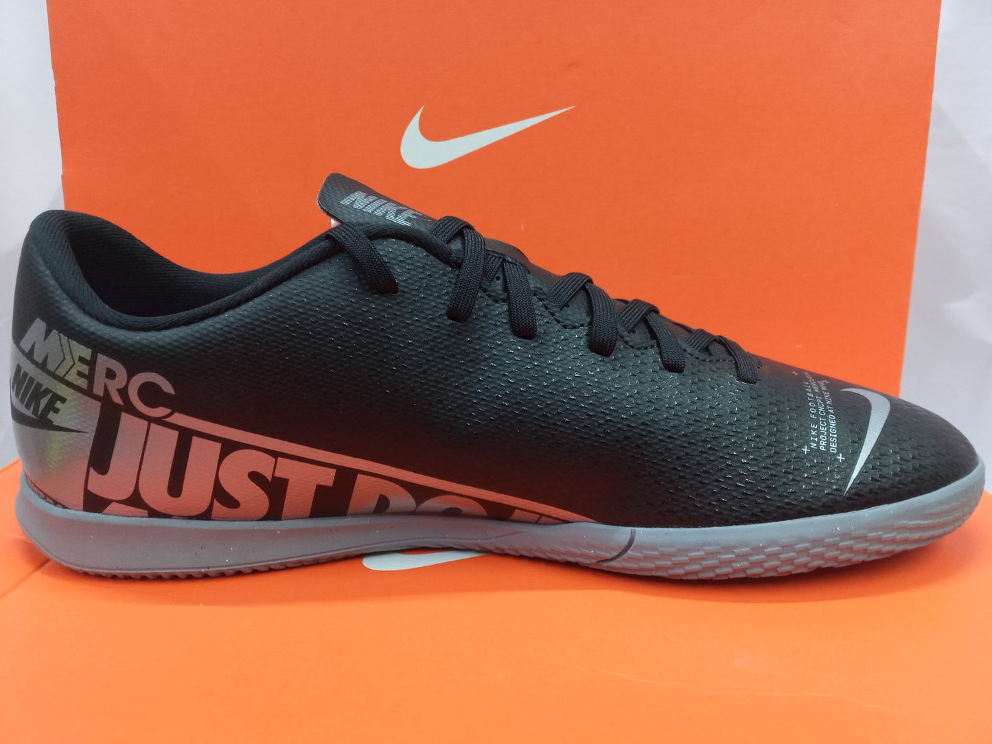 Nike Mercurial Vapor 13 Club IC