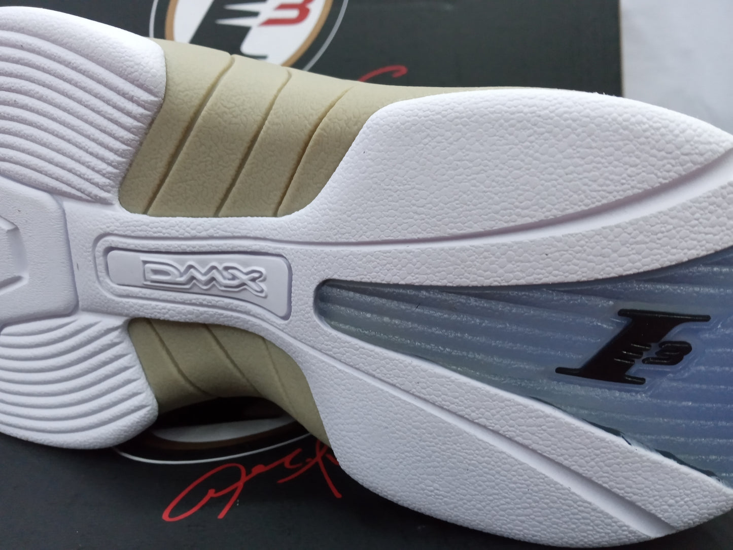 Reebok Answer 5 Low Tan