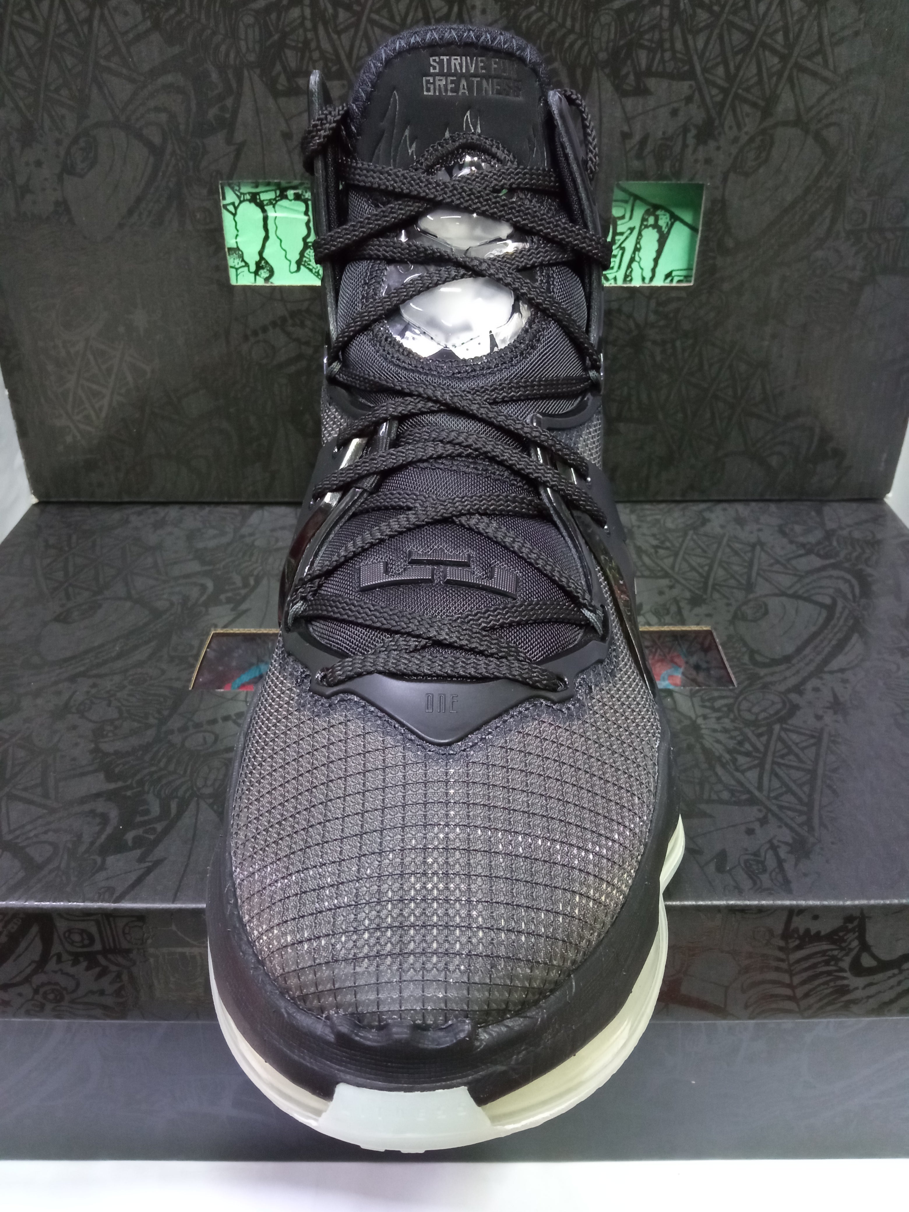 Nike LeBron 19 Black Green Glow