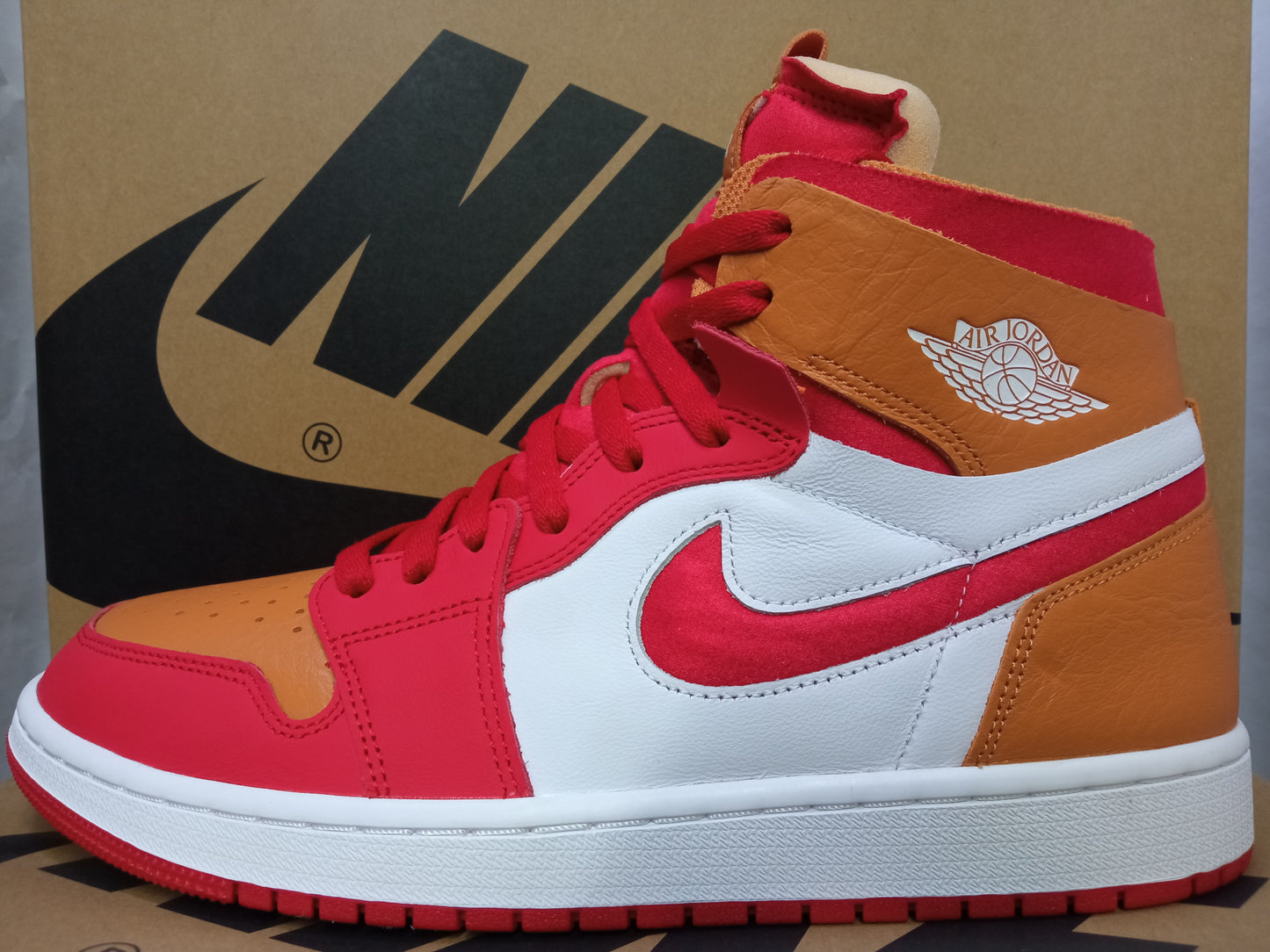 Air Jordan 1 Zoom Air Comfort Wmns 'Fire Red Hot Curry'