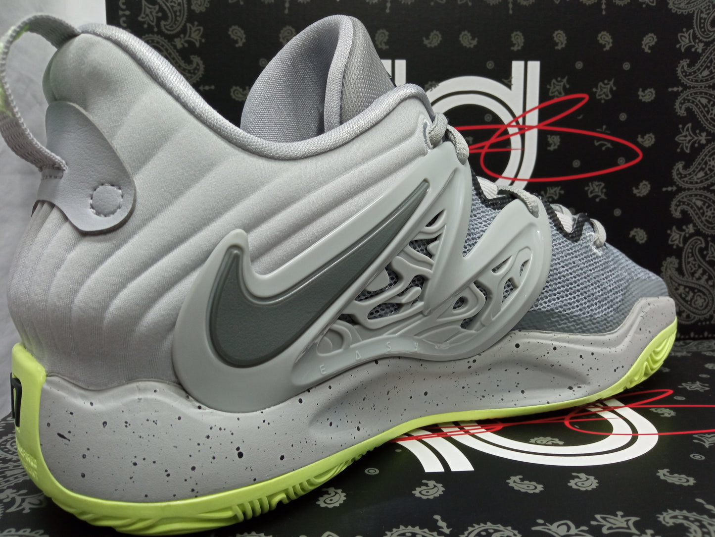 kd 12 wolf grey